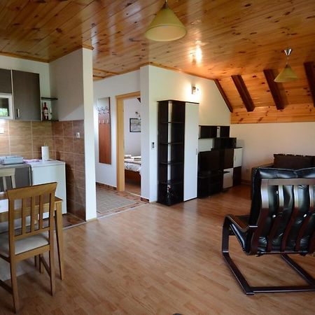 Apartmani Ogi I Ana บายินา บาชตา ภายนอก รูปภาพ