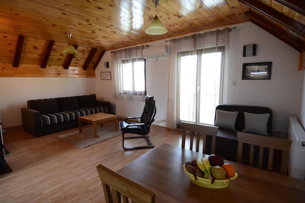 Apartmani Ogi I Ana บายินา บาชตา ภายนอก รูปภาพ